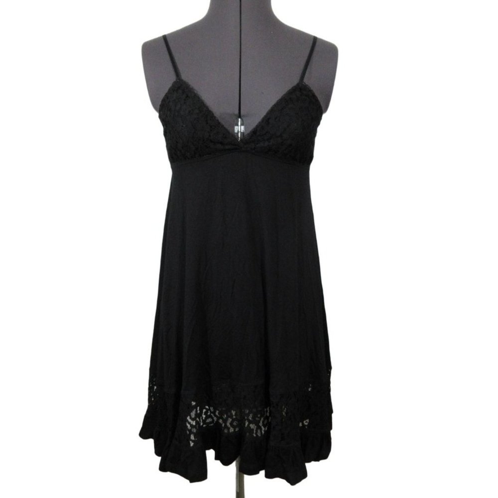 Wendy‎ Glez black lace triangle chemise negligee